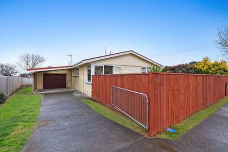 Photo of property in 9 Truby King Street, Merrilands, New Plymouth, 4312
