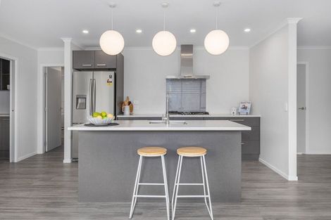 Photo of property in 22 Queen Charlotte Drive, Aotea, Porirua, 5024