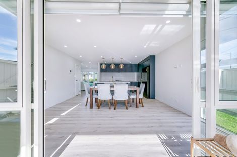 Photo of property in 10 Kauri Heart Avenue, Takanini, 2112