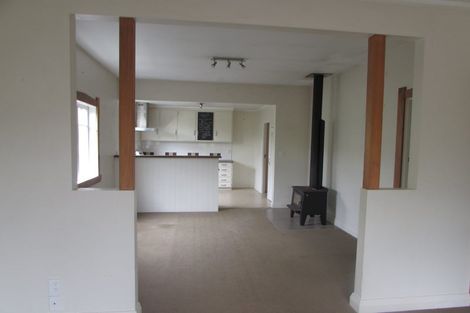 Photo of property in 35 Clayburn Road, Glen Eden, Auckland, 0602