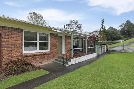 Photo of property in 2/53 Ayton Drive, Totara Vale, Auckland, 0629