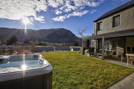 Photo of property in Millbrook Resort, 22 Ayrburn Ridge, Arrowtown, 9371