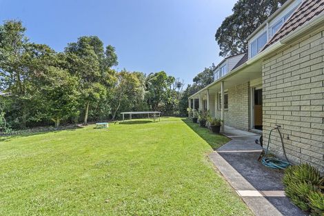 Photo of property in 1138 South Road, Oakura, 4314