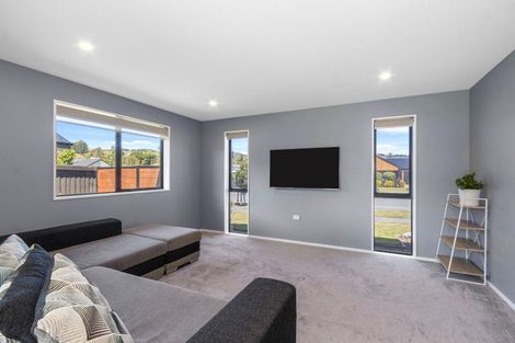 Photo of property in 11 Muirhill Street, Halswell, Christchurch, 8025