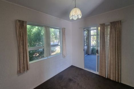 Photo of property in 2 Kerlin Crescent, West Harbour, Auckland, 0618