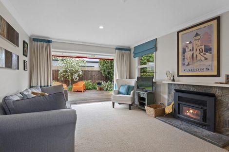 Photo of property in 2/15 Knowles Street, St Albans, Christchurch, 8052