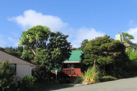 Photo of property in 18 Roys Road, Plimmerton, Porirua, 5026