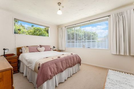 Photo of property in 16 Hicks Close, Whitby, Porirua, 5024