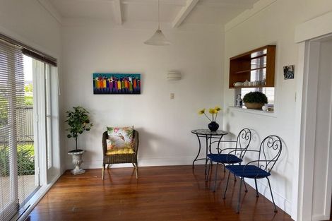 Photo of property in 16 Bangor Street, Point Chevalier, Auckland, 1022