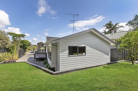 Photo of property in 39 Catalina Crescent, Forrest Hill, Auckland, 0620