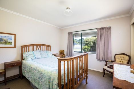 Photo of property in 537 Richmond Road, Lepperton, New Plymouth, 4373