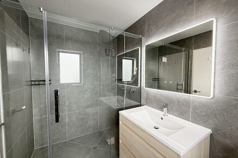 Photo of property in 52a Crestview Rise, Papakura, 2110