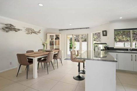 Photo of property in 7 Louvain Place, Greenhithe, Auckland, 0632