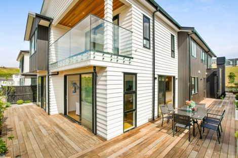 Photo of property in 19 Tawatawa Street, Long Bay, Auckland, 0630