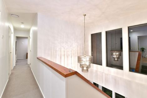 Photo of property in 20 John Road, Stanmore Bay, Whangaparaoa, 0932