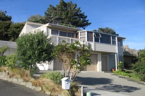 Photo of property in 11 Compass Way, Whitby, Porirua, 5024