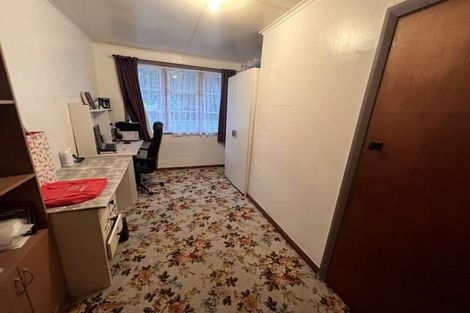 Photo of property in 16 Cardiff Street, Awapuni, Palmerston North, 4412