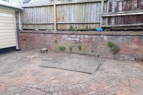 Photo of property in 39 Hall Street, Newtown, Wellington, 6021