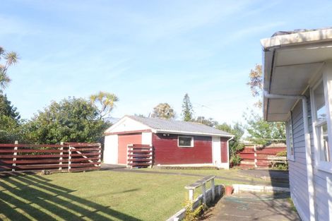 Photo of property in 1 Ngatoa Place, Glenfield, Auckland, 0629