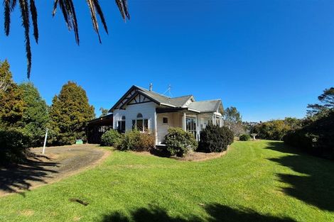 Photo of property in 375 Whitford Road, Whitford, Howick, 2571