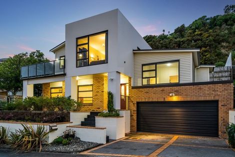 Photo of property in 93 Cedar Street, Maungaraki, Lower Hutt, 5010