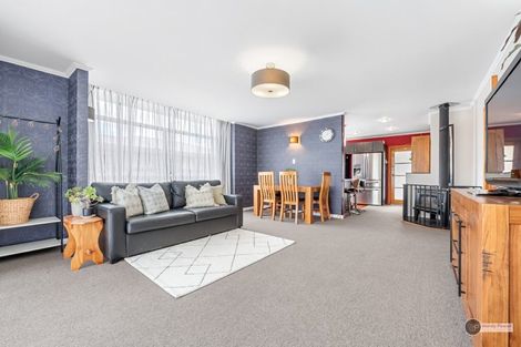 Photo of property in 79 Glen Road, Stokes Valley, Lower Hutt, 5019