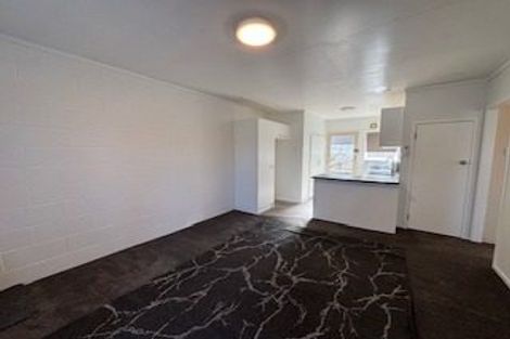 Photo of property in 2/23 Alcock Street, Mount Wellington, Auckland, 1060