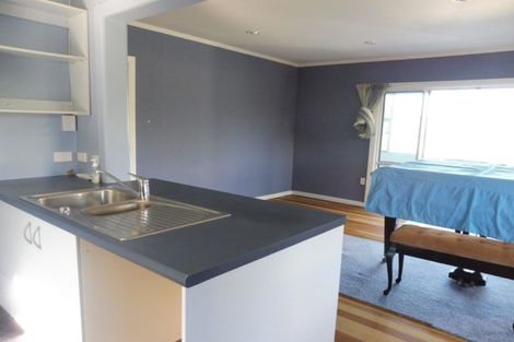 Photo of property in 35 Milton Terrace, Picton, 7220