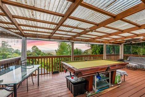 Photo of property in 894 West Coast Road, Waiatarua, Auckland, 0604