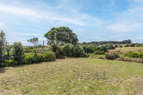 Photo of property in 337 Te Horo Beach Road, Te Horo Beach, Otaki, 5581