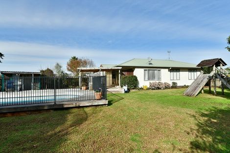 Photo of property in 20 Aitkenhead Court, Parakai, 0830