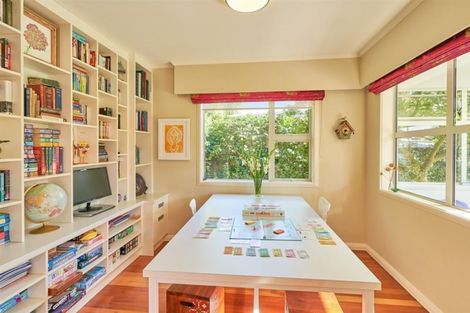 Photo of property in 34 Saint Albans Avenue, Hokowhitu, Palmerston North, 4410