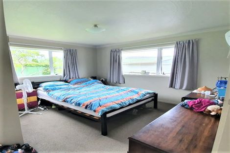 Photo of property in 5a Rosebank Avenue, Avalon, Lower Hutt, 5011