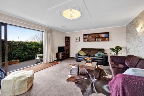 Photo of property in 65 Belt Road, New Plymouth, 4310