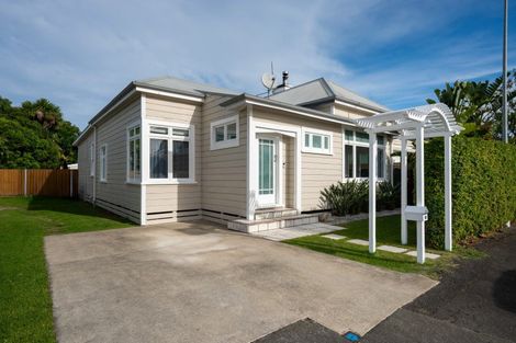 Photo of property in 10 Hall Street, Napier South, Napier, 4110