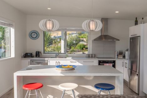 Photo of property in 13 Protea Drive, Cable Bay, 0420