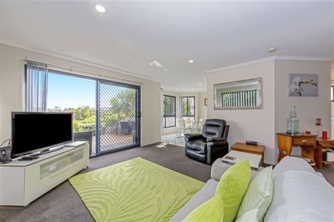 Photo of property in 6c Voyager Drive, Gulf Harbour, Whangaparaoa, 0930