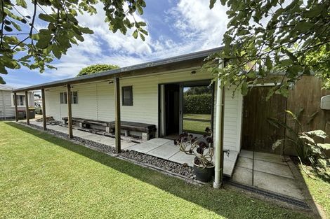 Photo of property in 20 Karaka Street, Merrilands, New Plymouth, 4312