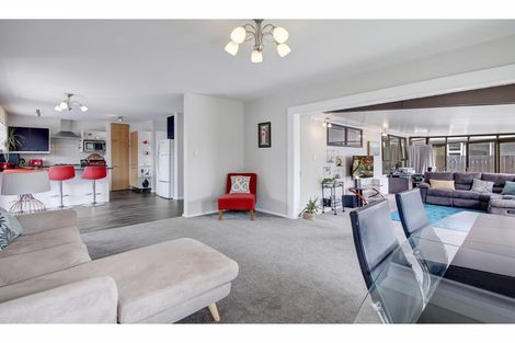 Photo of property in 10 Lovelock Street, Dallington, Christchurch, 8061