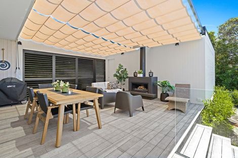 Photo of property in 17 Rangimaarie Crescent, Snells Beach, 0920