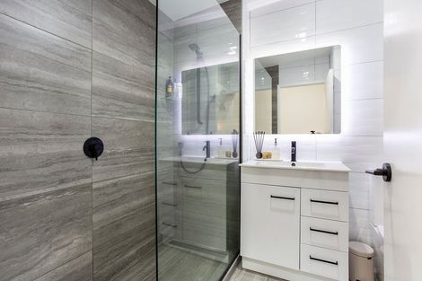 Photo of property in 25/3 Riverside Road, Orewa, 0931