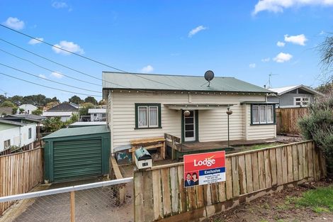 Photo of property in 16 Huia Avenue, Forest Lake, Hamilton, 3200