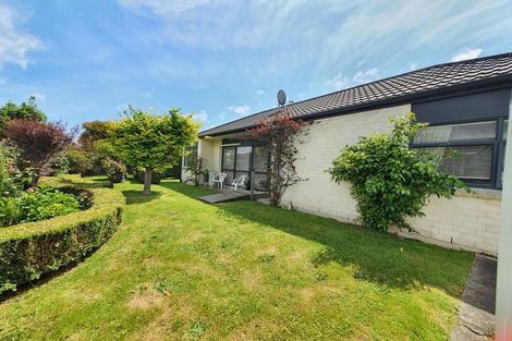 Photo of property in 60b Arawhata Road, Paraparaumu, 5032