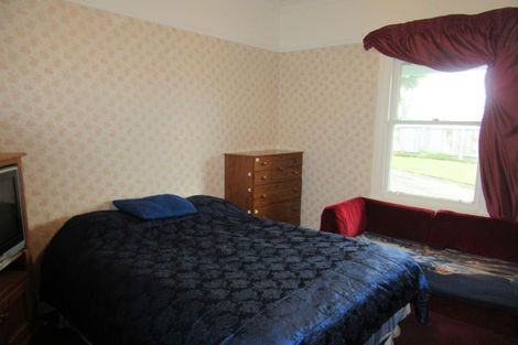 Photo of property in 43 Rhodes Street, Waimate, 7924