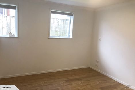 Photo of property in 1/90 Pupuke Road, Hillcrest, Auckland, 0627