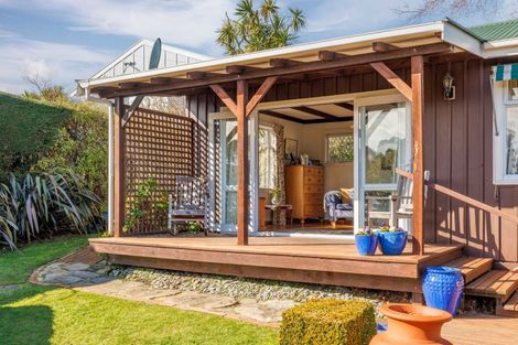 Photo of property in 12 Marine Drive, Diamond Harbour, 8972