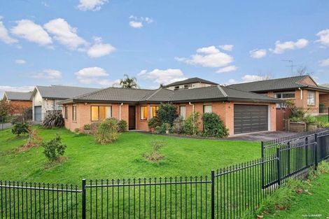 Photo of property in 25 Medvale Avenue, Flat Bush, Auckland, 2019