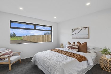 Photo of property in 13 Huntaway Lane, Te Atatu Peninsula, Auckland, 0610