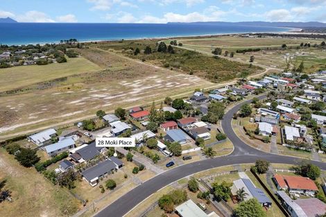 Photo of property in 28 Moki Place, Ruakaka, 0116