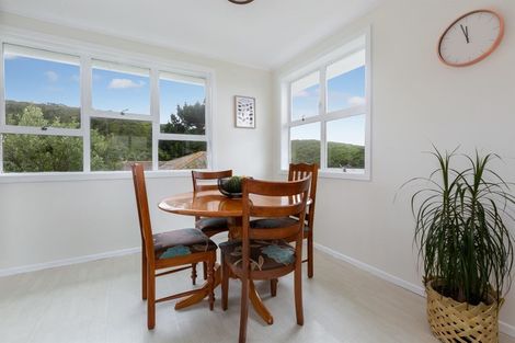 Photo of property in 10 Tau Grove, Takapuwahia, Porirua, 5022